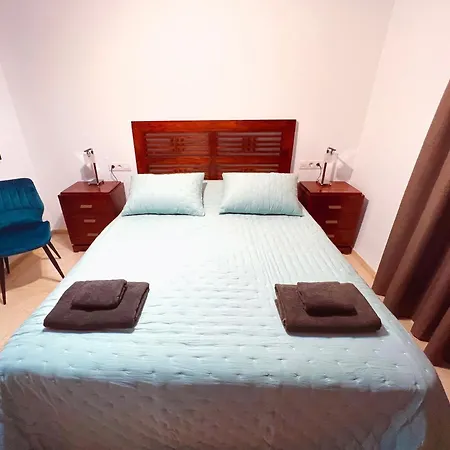 One Bedroom Apartment On First Line Of El Duque Beach, Pd01 شقة أذيخي